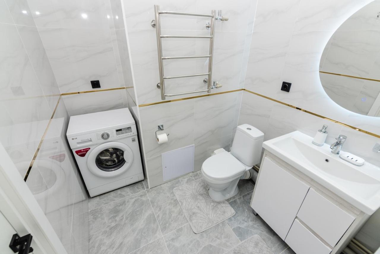 Ferienwohnung Heaven 10 Almaty Exterior foto