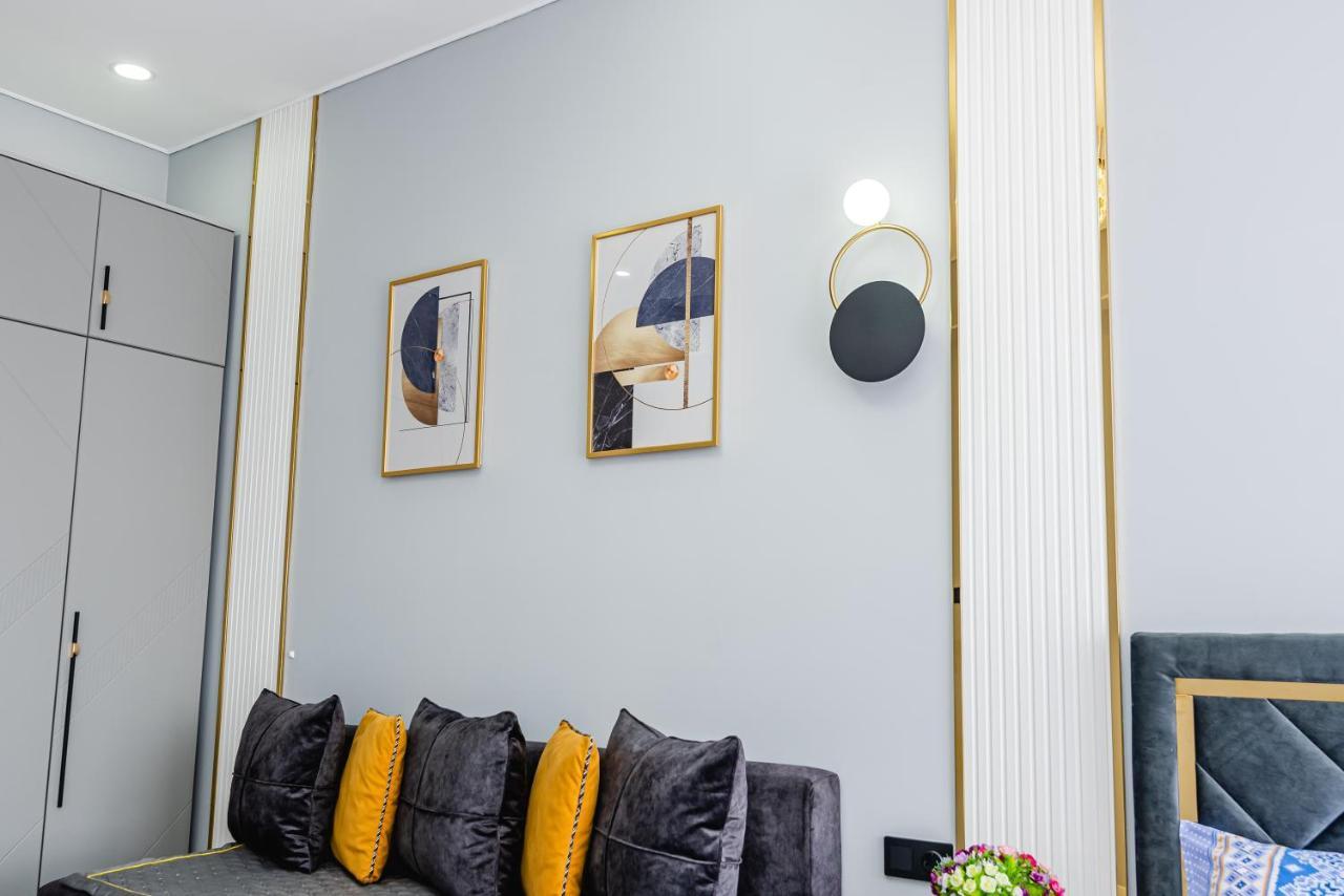 Ferienwohnung Heaven 10 Almaty Exterior foto