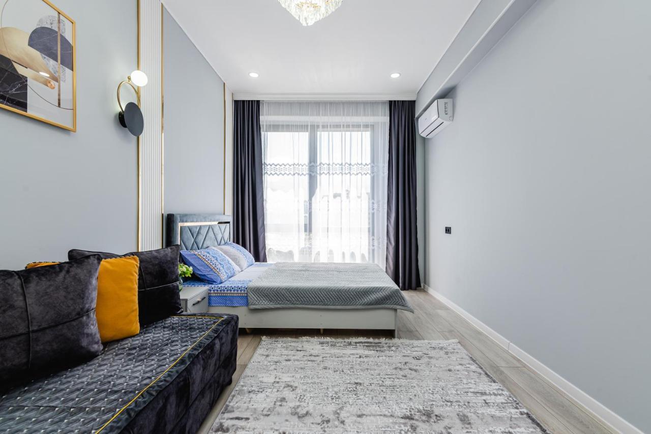 Ferienwohnung Heaven 10 Almaty Exterior foto